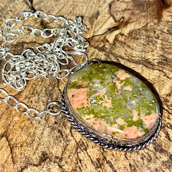 Unakite Jasper Pendant Necklace - Picture 12 of 13